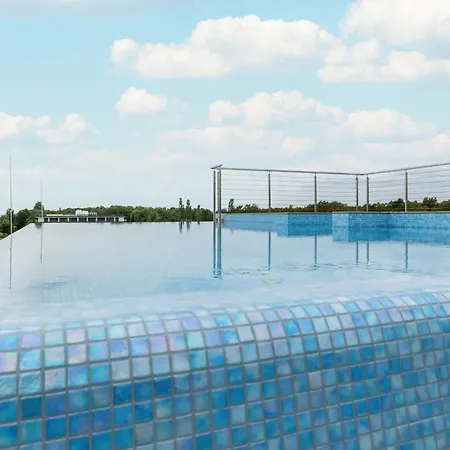 Sea&lake Elegant With Parking & Terrace By Renters Апартаменты