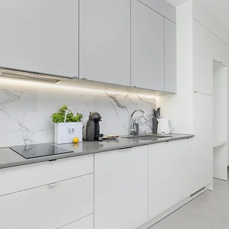 Апартаменты Sea&lake Elegant With Parking & Terrace By Renters *