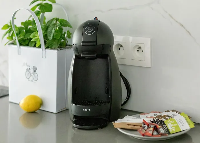 Апартаменты Sea&lake Elegant With Parking & Terrace By Renters